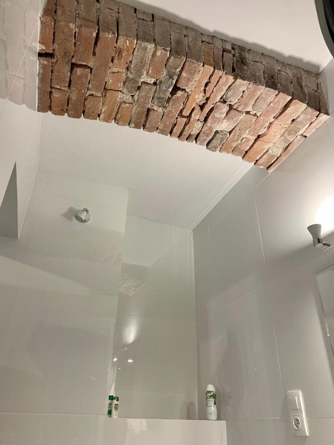 Old Town Apartment *